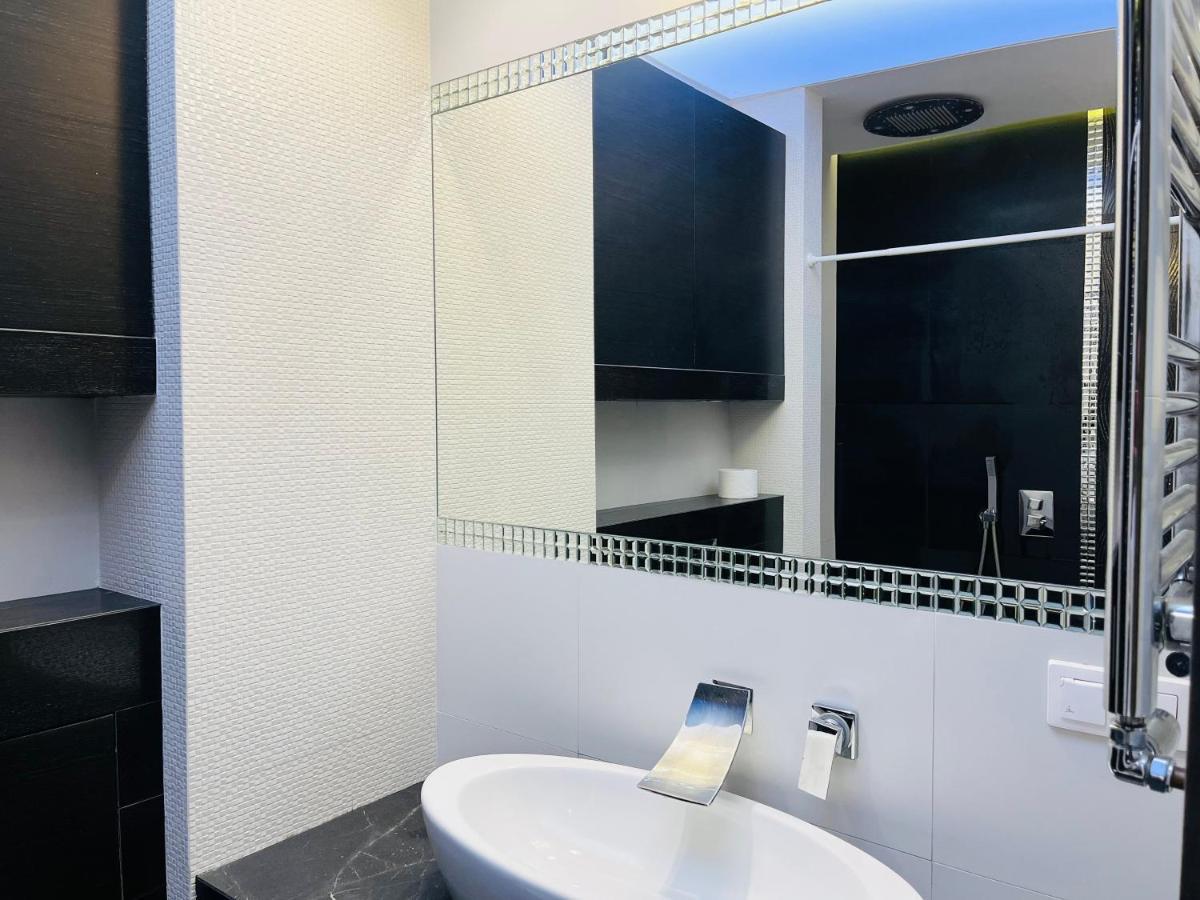 Apartament Mecenasa คราคูฟ ภายนอก รูปภาพ